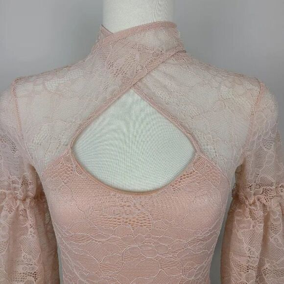 TFNC London Darren Bell Sleeve Lace Peach Bodycon Mini Dress Small - Picture 4 of 17